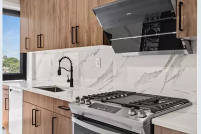 1546 Broadway #6-B, New York City, NY 11221 - Photo 2