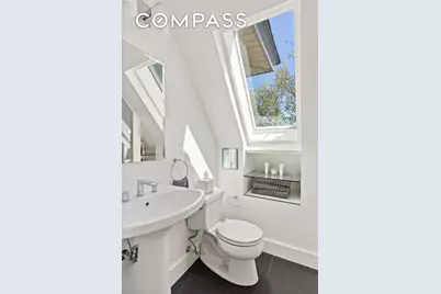 685 E 22nd Street, New York City, NY 11210 - Photo 30