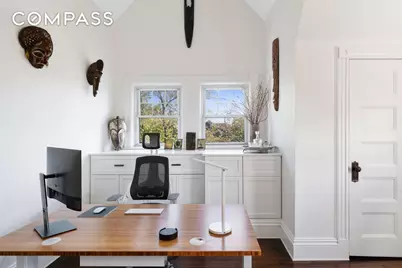 685 E 22nd Street, New York City, NY 11210 - Photo 26