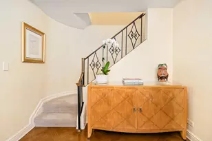 114 E 72nd St, New York City, NY 10021 - Photo 8