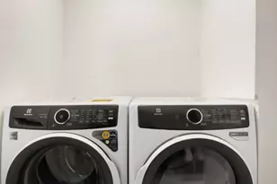 422 E 84th St, New York City, NY 10028 - Photo 22