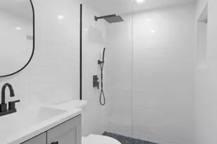 1173 E 43rd St, New York City, NY 11210 - Photo 10