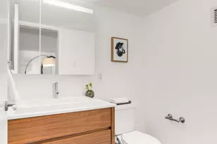 421 Hudson St, New York City, NY 10014 - Photo 8