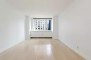 301 W 53rd St, New York City, NY 10019 - Photo 4