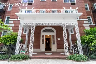 310 W 55th St, New York City, NY 10019 - Photo 8