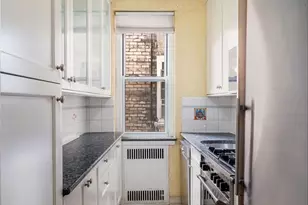 310 W 55th St, New York City, NY 10019 - Photo 6