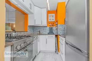 245 E 54th St, New York City, NY 10022 - Photo 2