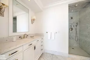 895 Park Ave, New York City, NY 10075 - Photo 24