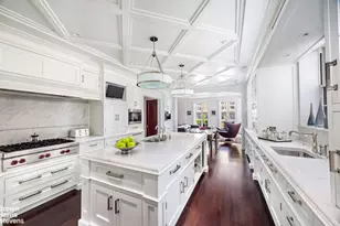 895 Park Ave, New York City, NY 10075 - Photo 2