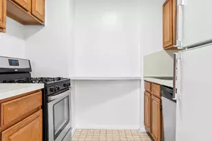 525 E 82nd St, New York City, NY 10028 - Photo 6