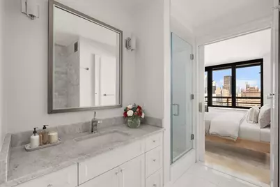 330 E 38th Street #40E, New York City, NY 10016 - Photo 8