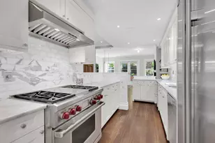 330 E 51st St, New York City, NY 10022 - Photo 4