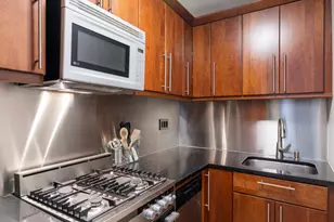 25 W 13th St, New York City, NY 10011 - Photo 8