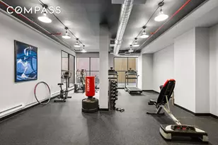 21-10 44th Dr, New York City, NY 11101 - Photo 16