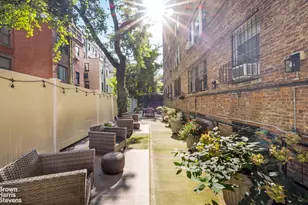 123 W 74th St, New York City, NY 10023 - Photo 12