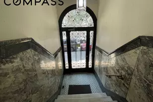 31-74 33rd St, New York City, NY 11106 - Photo 2