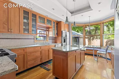 489 Marlborough Road, New York City, NY 11226 - Photo 4