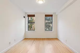 581 Academy St, New York City, NY 10034 - Photo 6