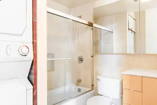 55 Poplar St, New York City, NY 11201 - Photo 6