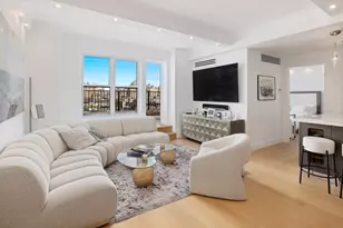 127 W 79th St, New York City, NY 10024 - Photo 2