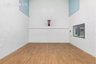 235 E 40th St, New York City, NY 10016 - Photo 16