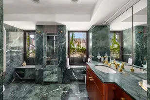 450 E 52nd St, New York City, NY 10022 - Photo 26