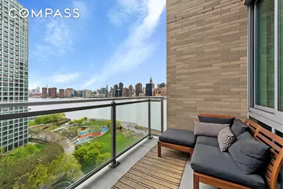 46-30 Center Boulevard #1106, New York City, NY 11109 - Photo 8