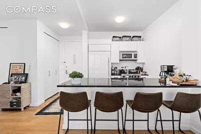 46-30 Center Boulevard #1106, New York City, NY 11109 - Photo 4