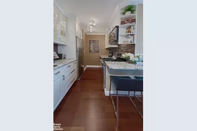 61 W 62nd Street #6H, New York City, NY 10023 - Photo 4