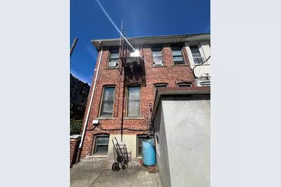 1040 Willmohr Street, New York City, NY 11212 - Photo 6