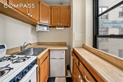 235 E 22nd Street #9M, New York City, NY 10010 - Photo 6