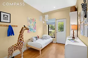 186 E 32nd St, New York City, NY 11226 - Photo 8