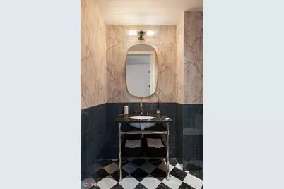 525 6th Avenue #3H, New York City, NY 10011 - Photo 16