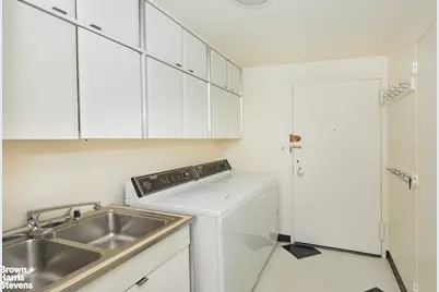 870 United Nations Plaza #31/32F, New York City, NY 10017 - Photo 22