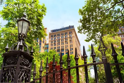 50 Gramercy Park N #15A, New York, NY 10010 - Photo 28