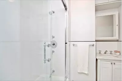 22 Grove Street #5C, New York City, NY 10014 - Photo 4