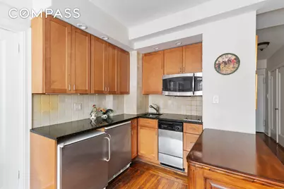 5 Tudor City Place #1111, New York, NY 10017 - Photo 4
