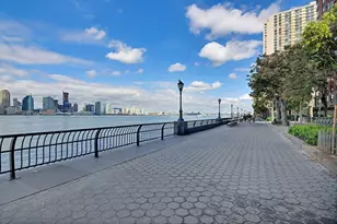 225 Rector Pl, New York City, NY 10280 - Photo 12