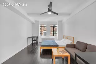 320 E 42nd St, New York City, NY 10017 - Photo 2