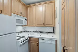 55 E 65th St, New York City, NY 10065 - Photo 4