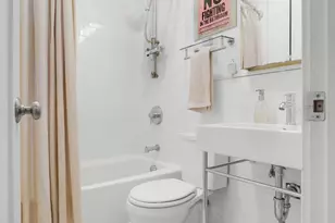 24-75 38th St, New York City, NY 11103 - Photo 4