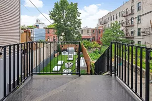 81 Hull St, New York City, NY 11233 - Photo 10