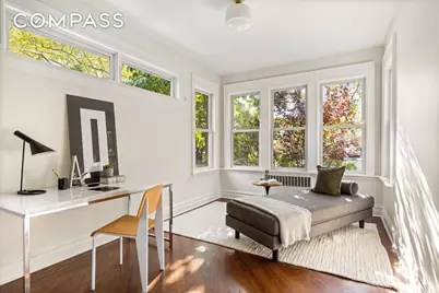 689 E 17th Street #TWNHSE, New York City, NY 11230 - Photo 4