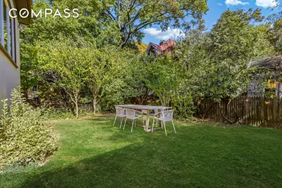 689 E 17th Street #TWNHSE, New York City, NY 11230 - Photo 24