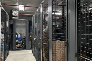 21-45 44th Dr, New York City, NY 11101 - Photo 10