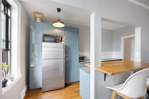 345 Montgomery St, New York City, NY 11225 - Photo 6