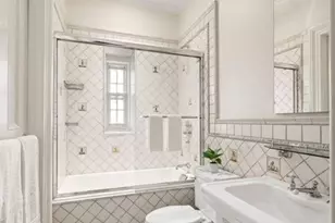 829 Park Ave, New York City, NY 10021 - Photo 10