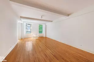 333 W 56th St, New York City, NY 10019 - Photo 2