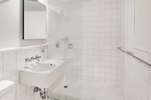 333 W 56th St, New York City, NY 10019 - Photo 6