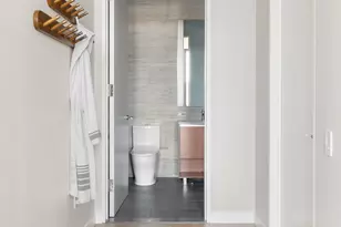 21-21 31st St, New York City, NY 11105 - Photo 14